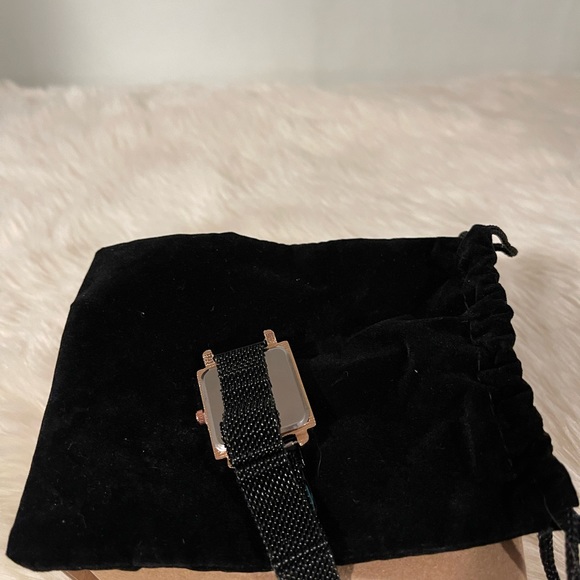 Rinnandy Women Stainless Steel Quartz Movement Designer Watch. Black. - Picture 5 of 9